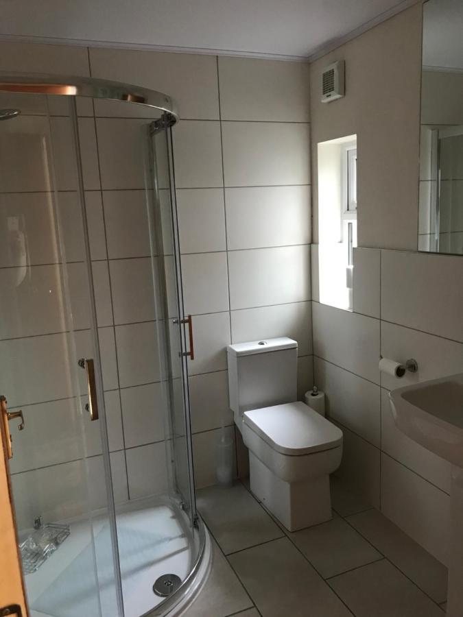 Spacious 5 Double Bed Bedroom Bungalow Near Belfast Lisburn Exterior foto